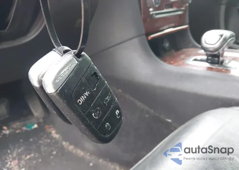 2012 Chrysler 300 Limited из США, поврежденный, VIN 2C3CCACG7CH198230